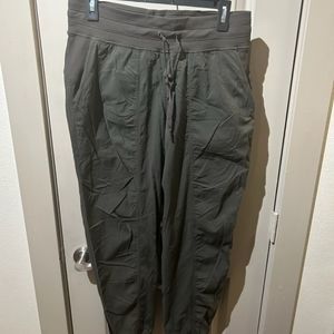 Lululemon pants size 8